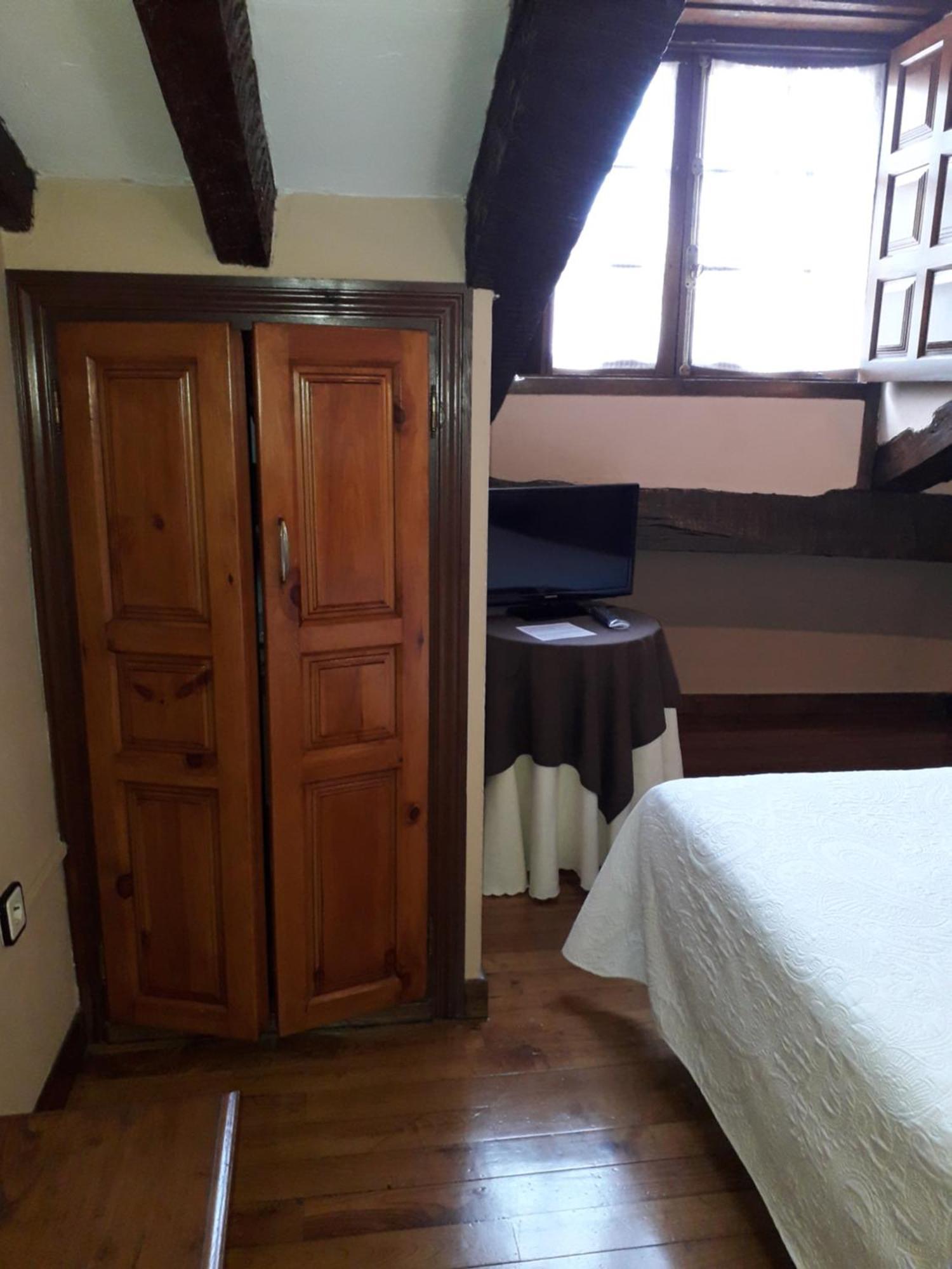Posada Santa Juliana Сантилана дел Мар Стая снимка